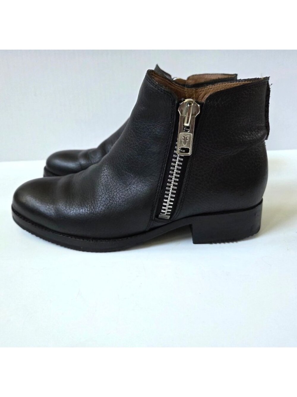 Frye Boots Womens 7.5 Black Leather Madison Moto Shootie Bootie Biker Preppy